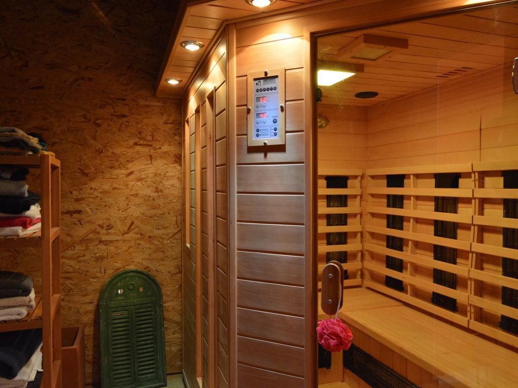 Cozy Holiday Home In Odeigne With Sauna 외부 사진